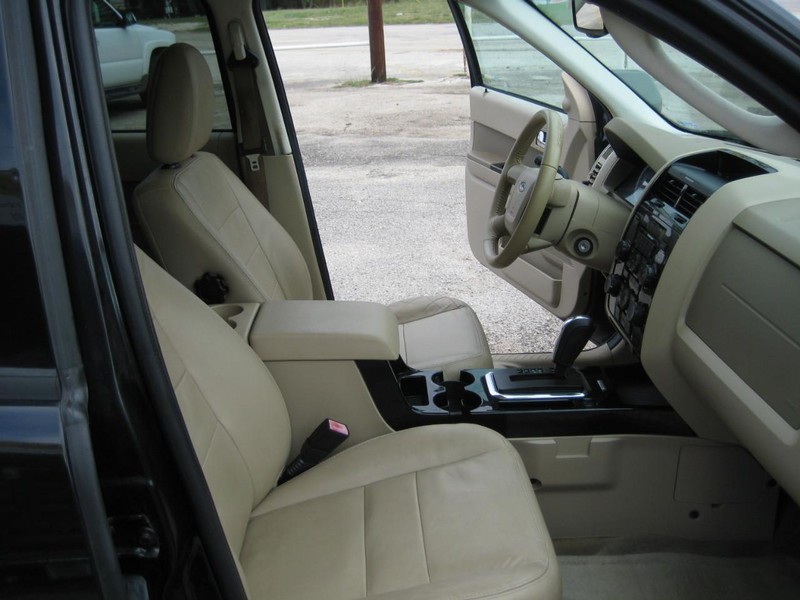 Ford Escape Vehicle Image 19