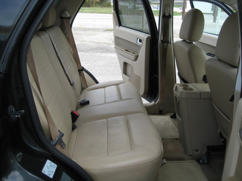 Ford Escape Vehicle Image 22