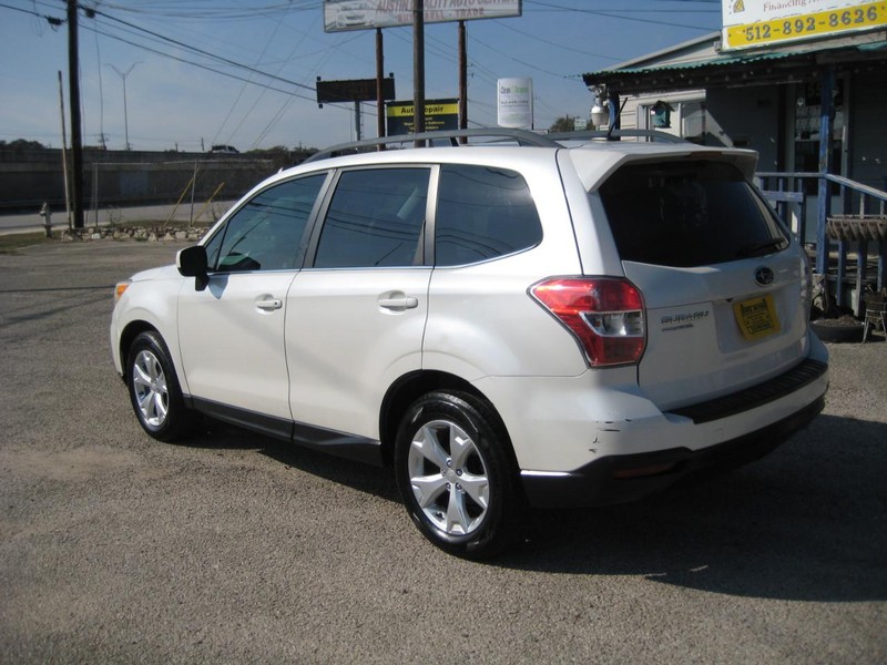 Subaru Forester Vehicle Full-screen Gallery Image 04