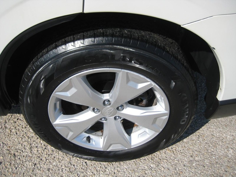 Subaru Forester Vehicle Full-screen Gallery Image 11