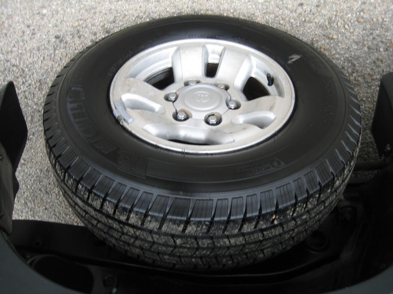 Toyota 4Runner Vehicle Image 12