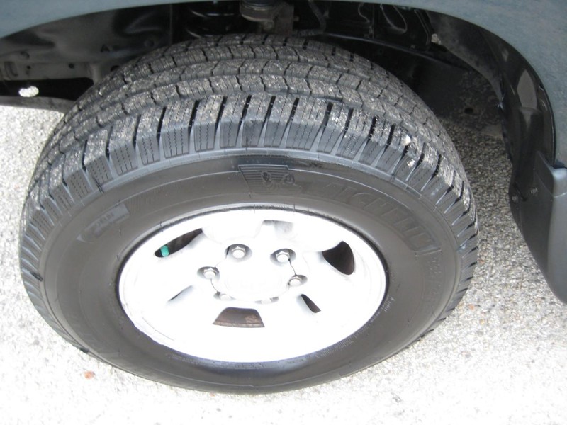 Toyota 4Runner Vehicle Image 13