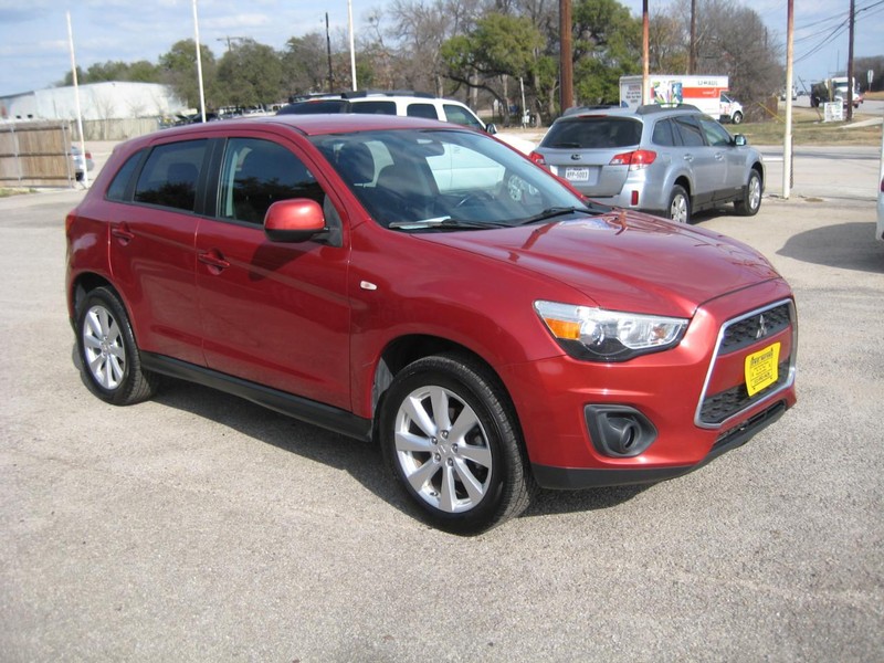 Mitsubishi Outlander Sport Vehicle Image 06