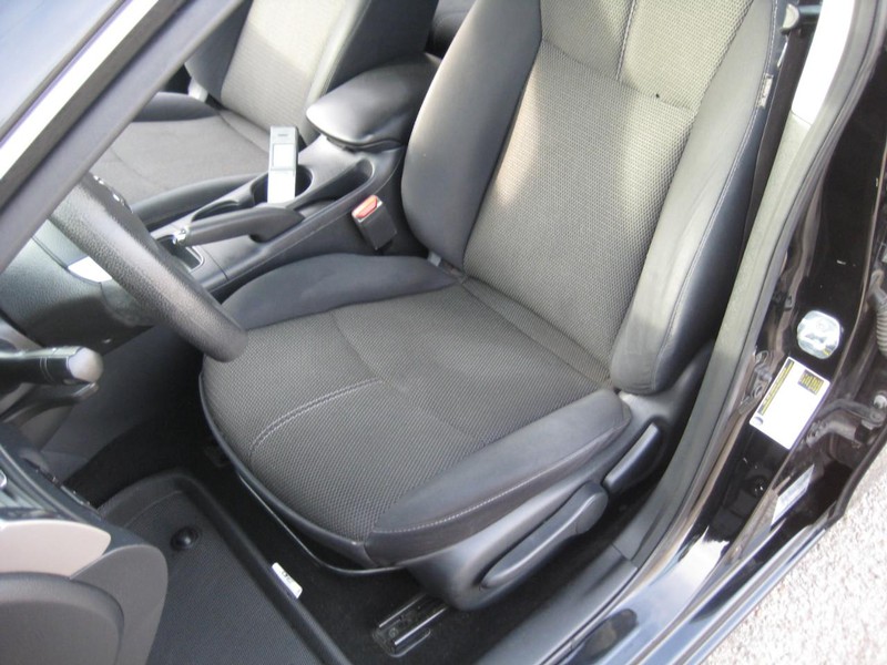 Nissan Sentra Vehicle Full-screen Gallery Image 16