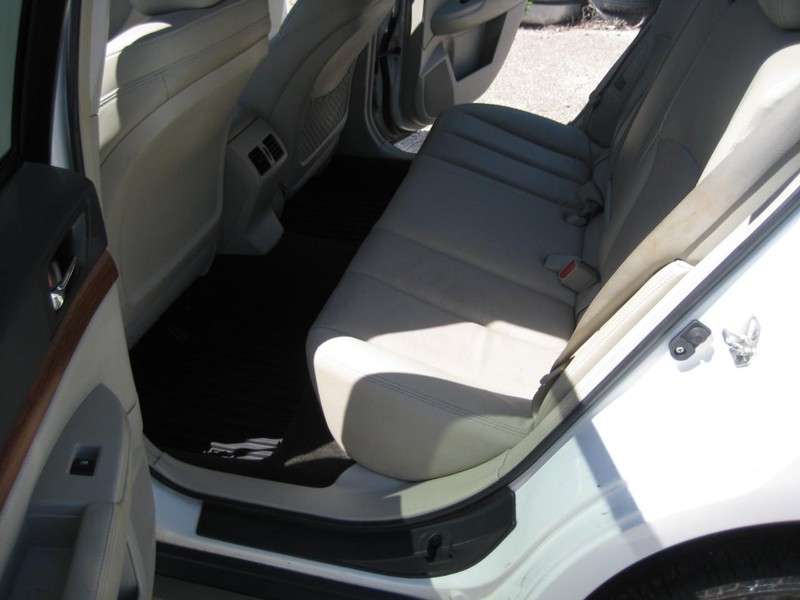 Subaru Outback Vehicle Image 20