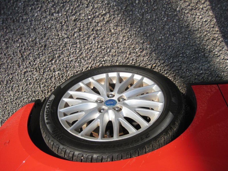 Ford Focus Vehicle Image 10