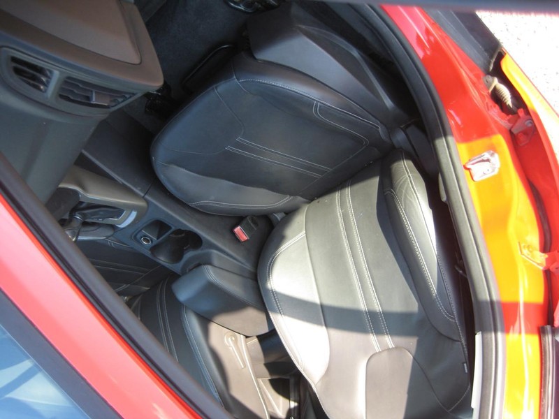 Ford Focus Vehicle Image 12