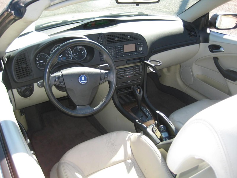 Saab 9-3 Vehicle Image 19