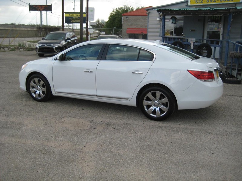 Buick LaCrosse Vehicle Image 02