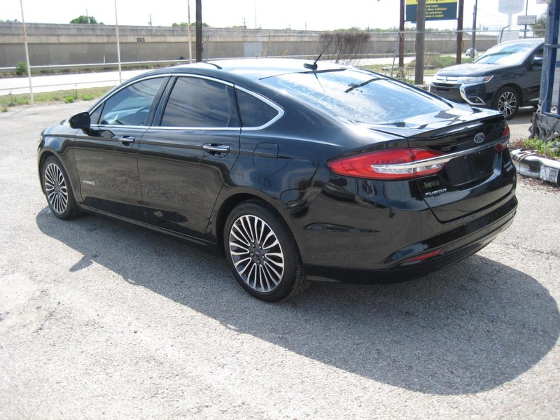 Ford Fusion Hybrid Vehicle Image 04