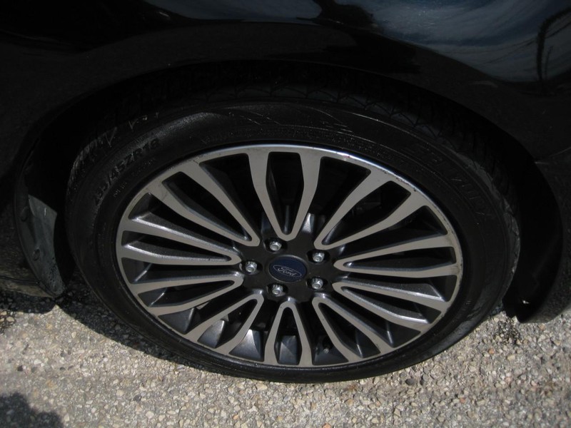 Ford Fusion Hybrid Vehicle Image 08