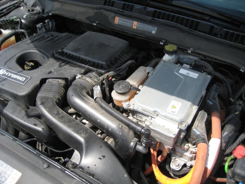 Ford Fusion Hybrid Vehicle Image 14