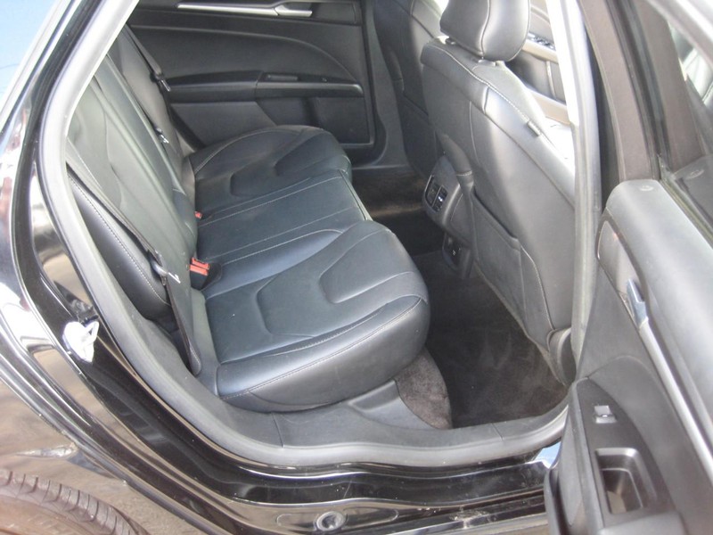 Ford Fusion Hybrid Vehicle Image 19