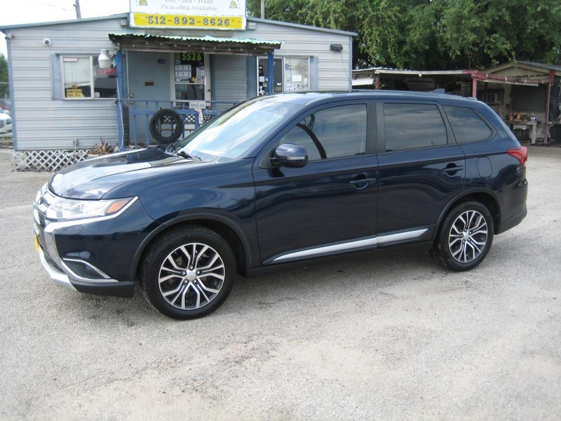 Mitsubishi Outlander Vehicle Image 02