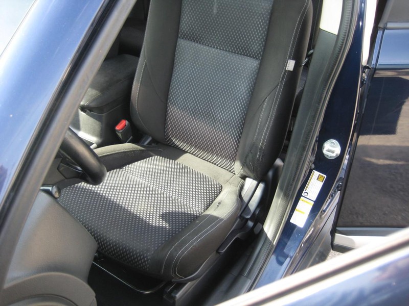 Mitsubishi Outlander Vehicle Image 14