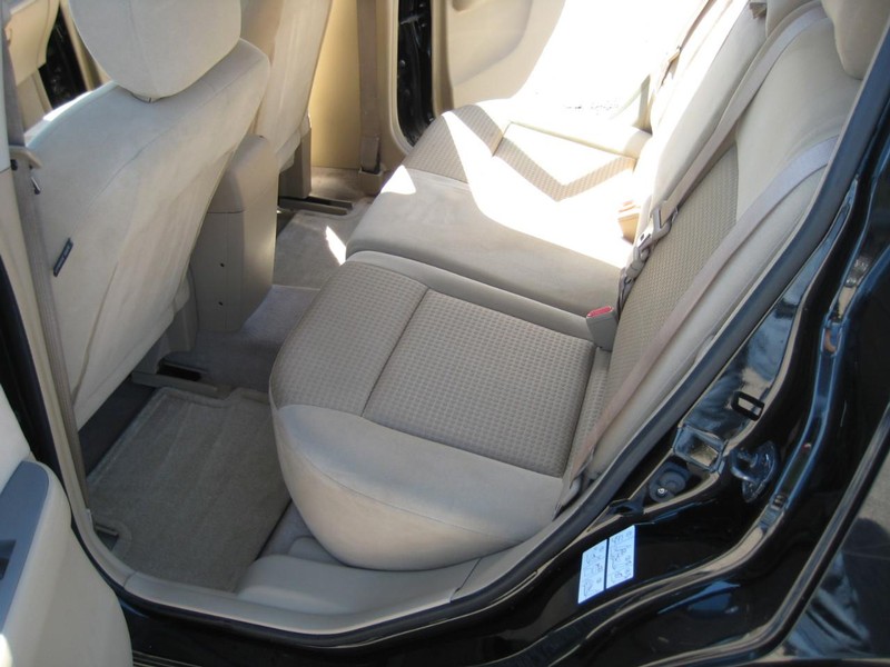 Nissan Sentra Vehicle Full-screen Gallery Image 17