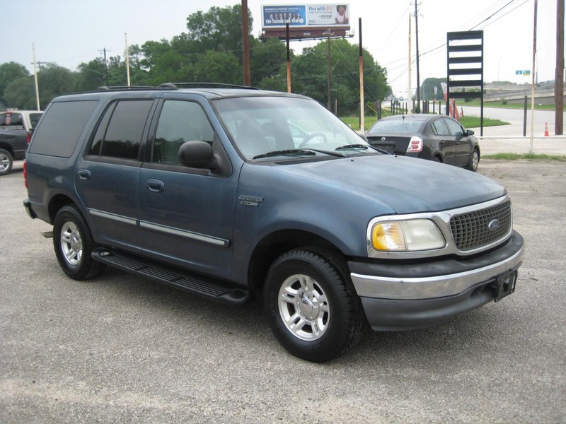 Ford Expedition Vehicle Full-screen Gallery Image 08