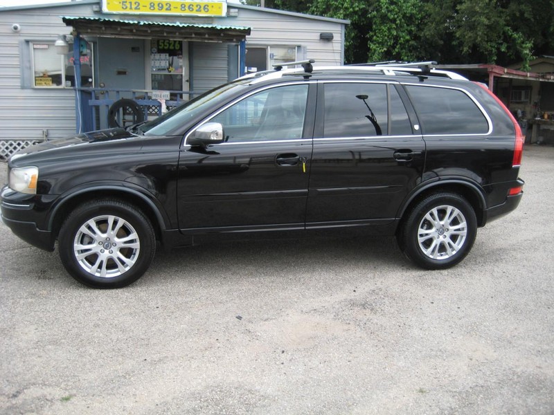 Volvo XC90 Vehicle Full-screen Gallery Image 01