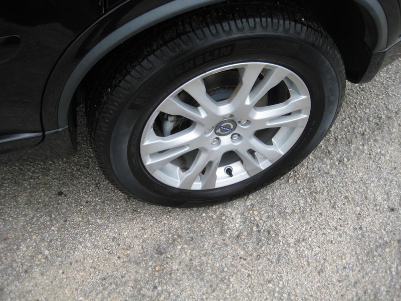 Volvo XC90 Vehicle Full-screen Gallery Image 09