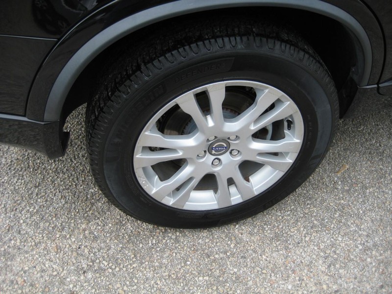 Volvo XC90 Vehicle Full-screen Gallery Image 10