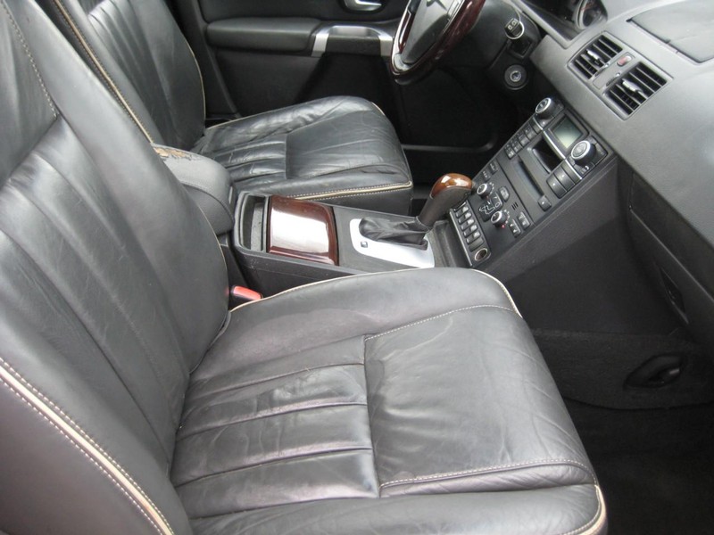 Volvo XC90 Vehicle Full-screen Gallery Image 14