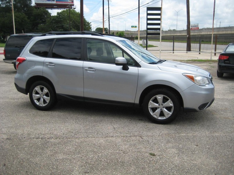 Subaru Forester Vehicle Full-screen Gallery Image 04