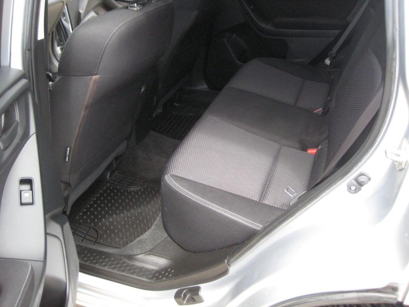 Subaru Forester Vehicle Full-screen Gallery Image 15