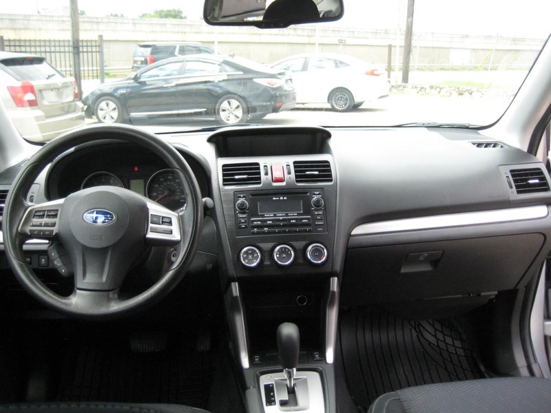 Subaru Forester Vehicle Full-screen Gallery Image 16