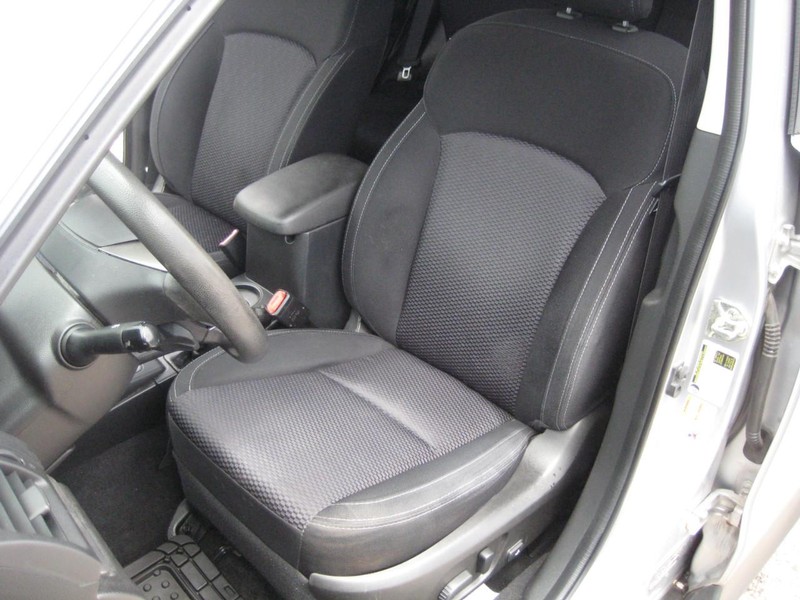 Subaru Forester Vehicle Full-screen Gallery Image 18