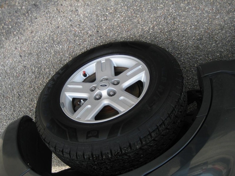 Ford Escape Vehicle Image 08