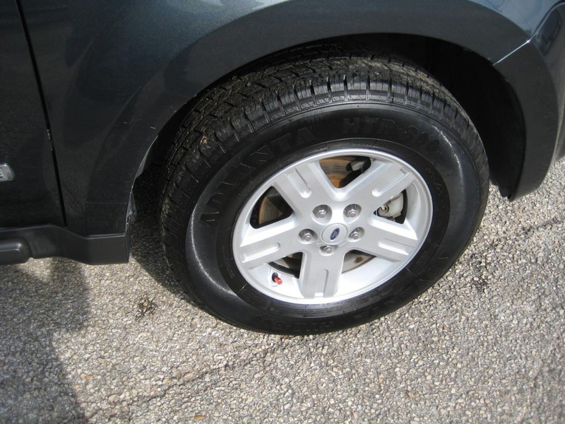 Ford Escape Vehicle Image 10