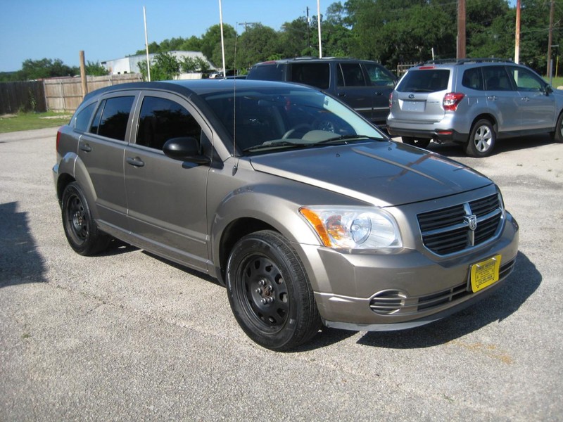 Dodge Caliber Vehicle Full-screen Gallery Image 04