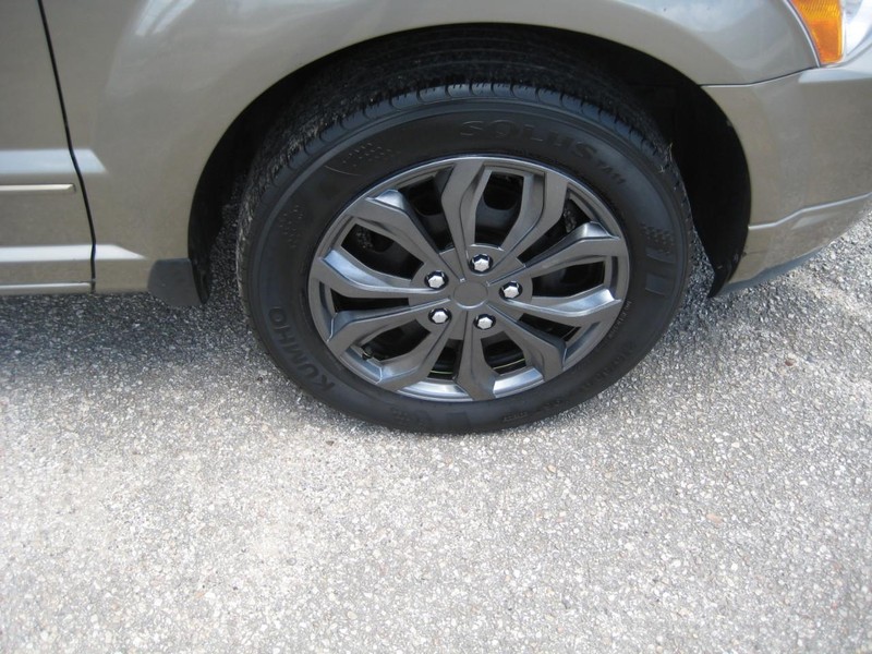 Dodge Caliber Vehicle Full-screen Gallery Image 19