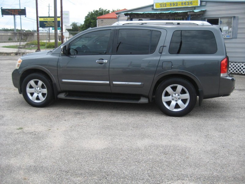 Nissan Armada Vehicle Full-screen Gallery Image 02