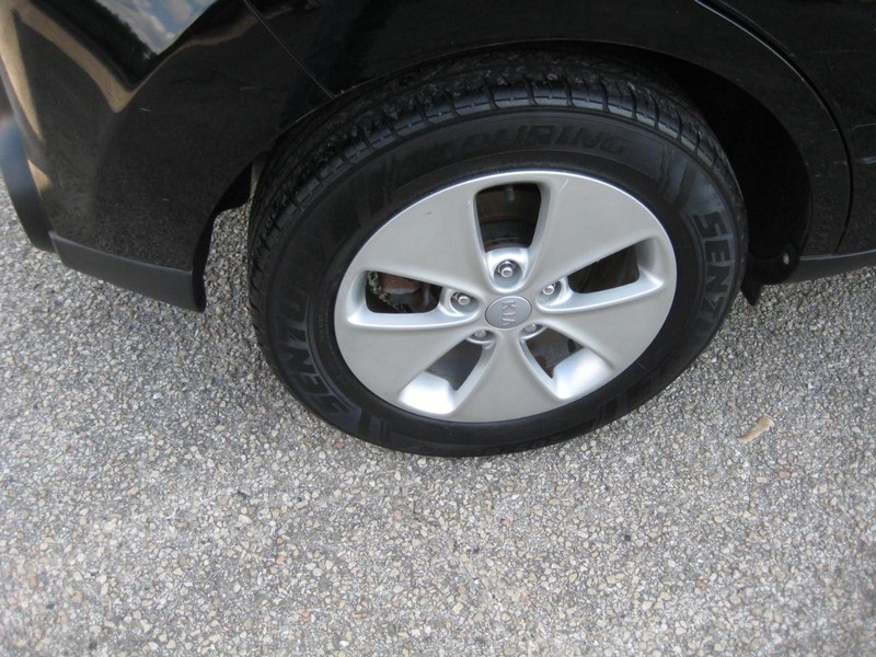 Kia Soul Vehicle Full-screen Gallery Image 09