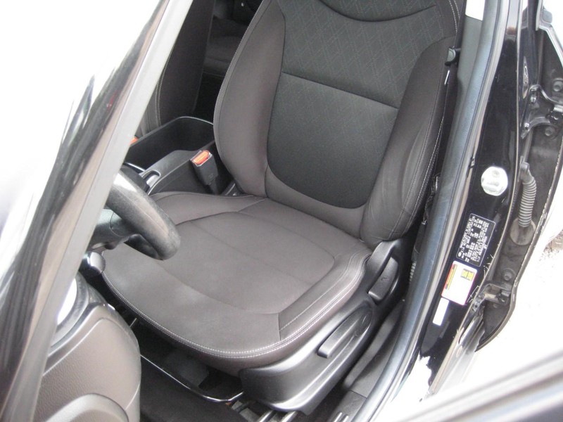 Kia Soul Vehicle Full-screen Gallery Image 14