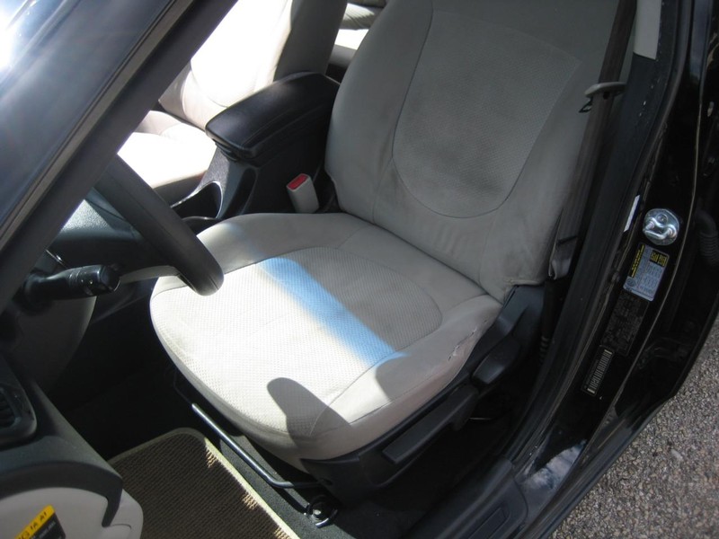Kia Forte Vehicle Full-screen Gallery Image 16