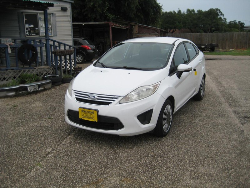 2013 Ford Fiesta SE - Photo 6
