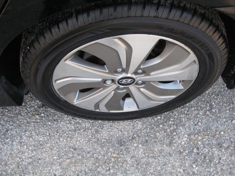 Hyundai Sonata Hybrid Vehicle Image 08