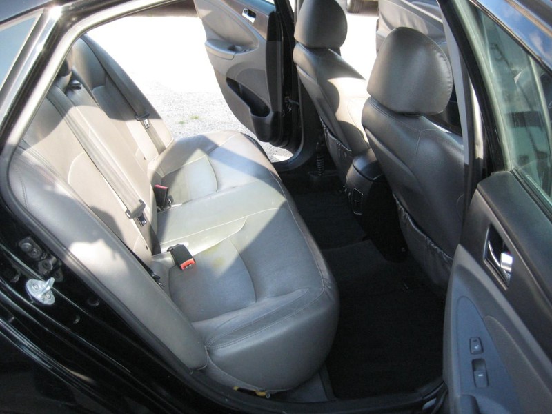 Hyundai Sonata Hybrid Vehicle Image 16