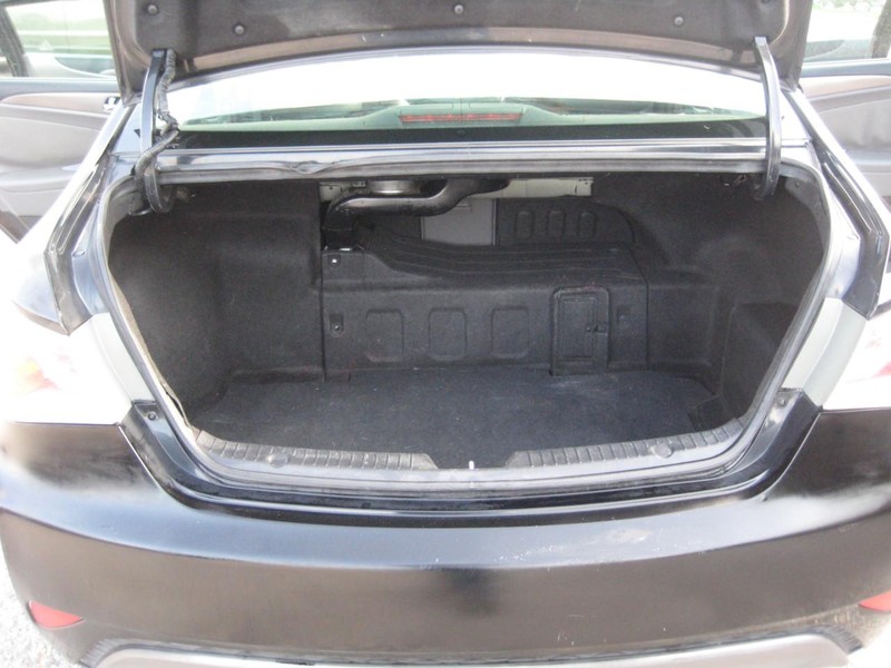 Hyundai Sonata Hybrid Vehicle Image 18