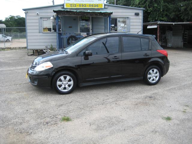 more details - nissan versa