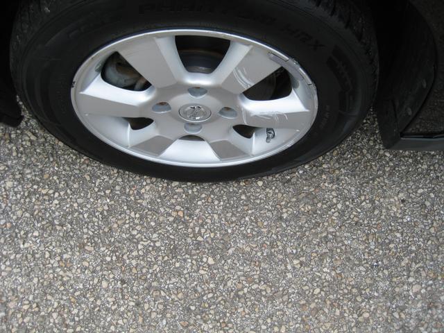 Nissan Versa Vehicle Image 08