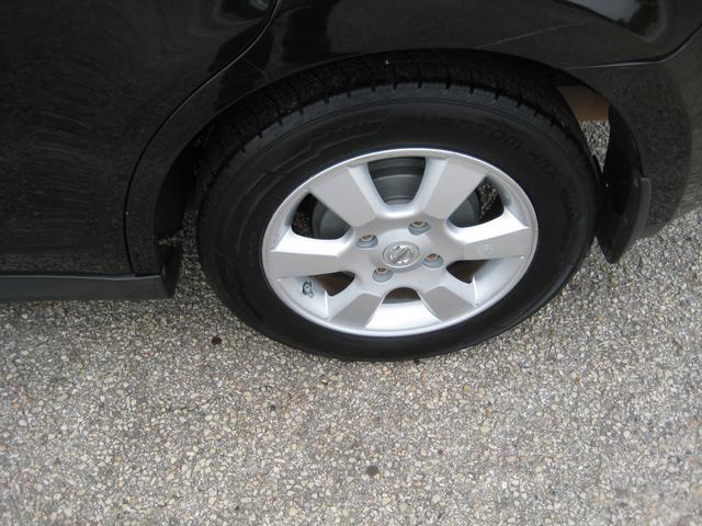 Nissan Versa Vehicle Image 09