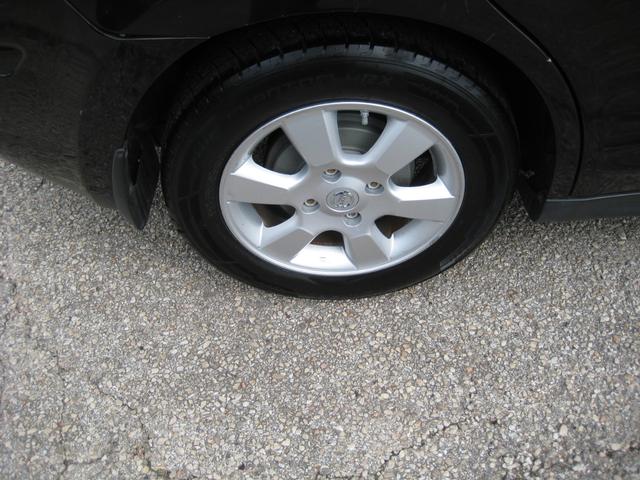 Nissan Versa Vehicle Image 10