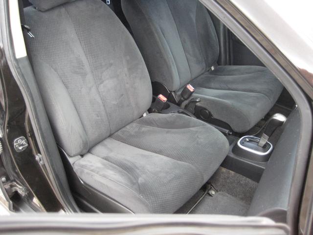Nissan Versa Vehicle Image 13
