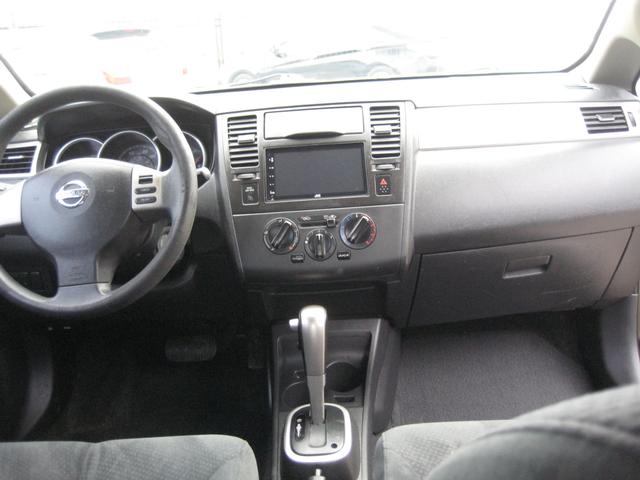Nissan Versa Vehicle Image 14