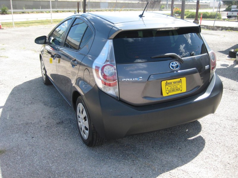 Toyota Prius C Vehicle Image 03