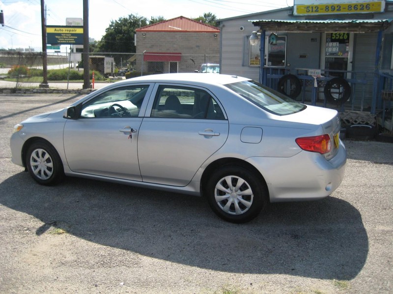 Toyota Corolla Vehicle Image 02