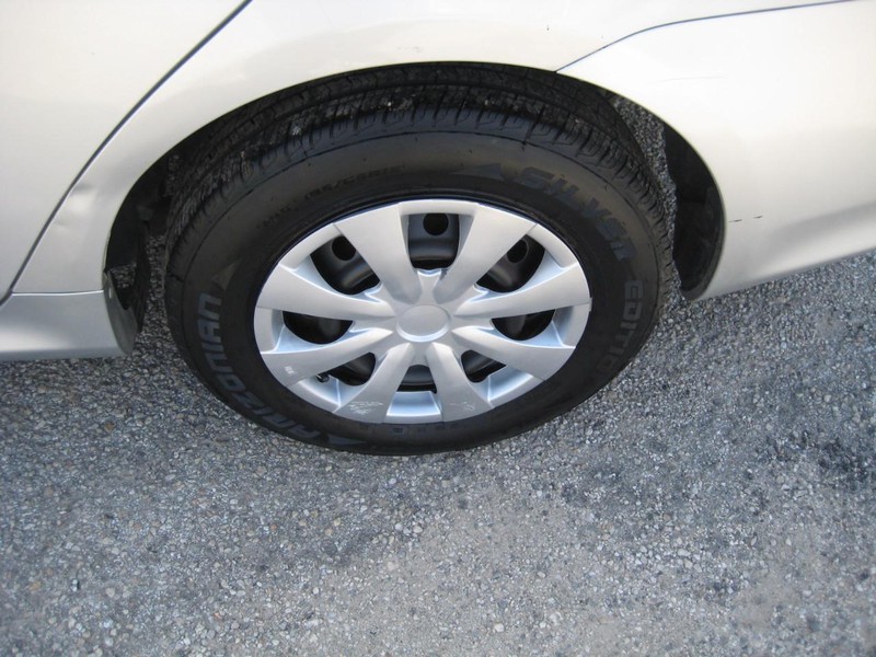 Toyota Corolla Vehicle Image 09